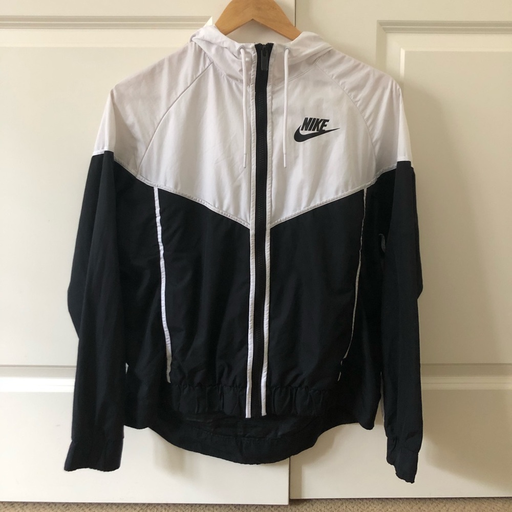 Women’s Nike Windbreaker